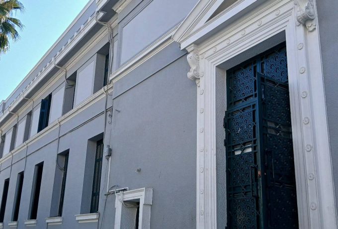 «Βρέχει» μπετόν στο Δικαστικό Μέγαρο Κορίνθου – Καταγγελία σοκ από τους δικαστικούς υπαλλήλους